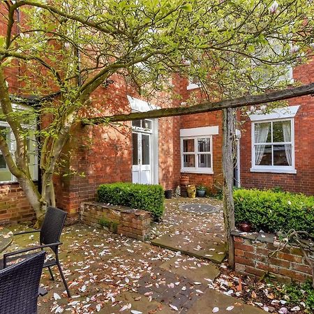 South Kilworth The Hollies B&B 외부 사진
